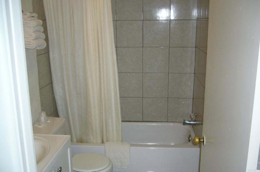 Surrey Motel Отава Стая снимка