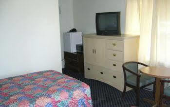 Surrey Motel Отава Екстериор снимка