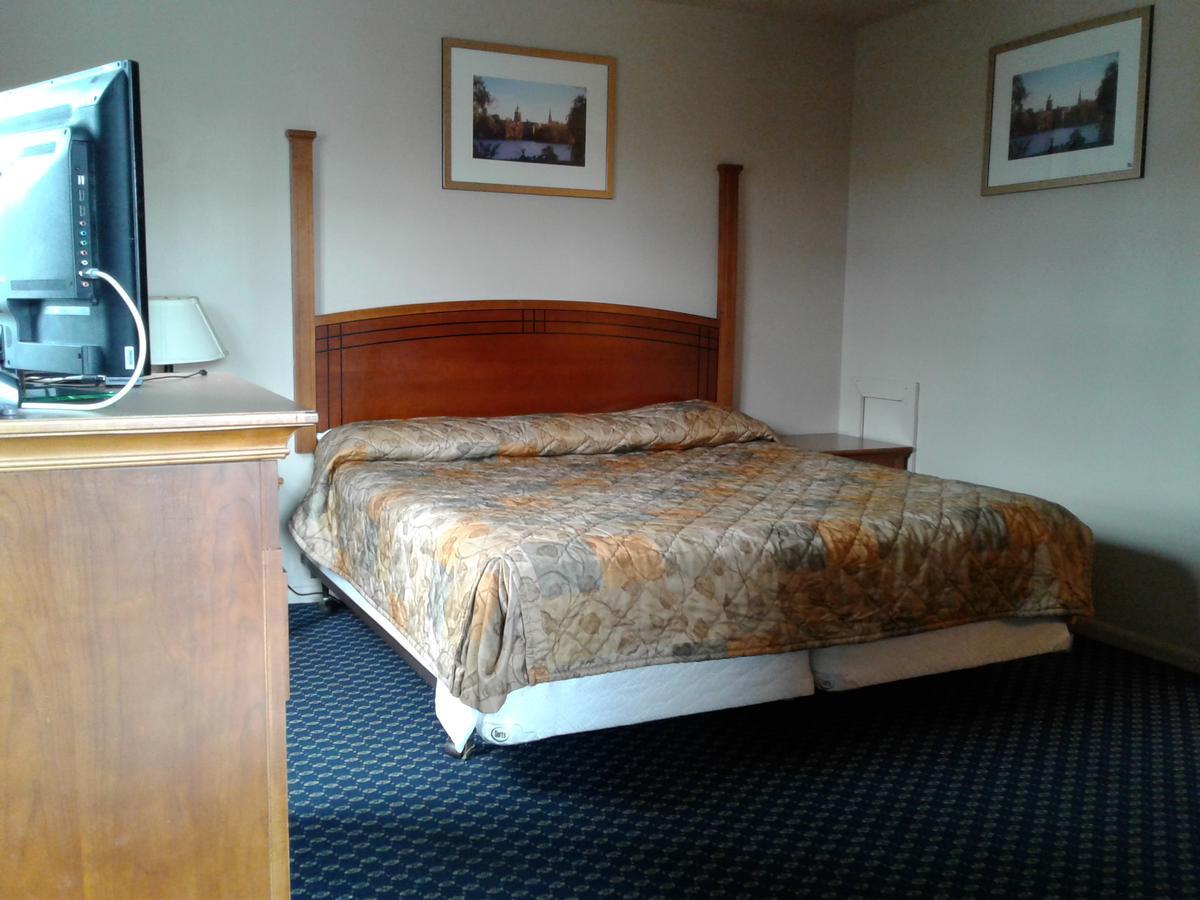 Surrey Motel Отава Екстериор снимка